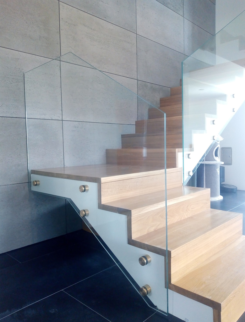 balustrada-całoszklana-z-rotulami Balustrady całoszklane | Glass House